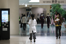 전공의 사법조치에 교수도 '들썩'… 의료파국 오나