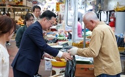 대전시, 추석 앞두고 전통시장 찾아 상인 격려