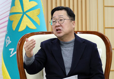 이장우 대전시장, 미8군 사령관 감사장 받았다