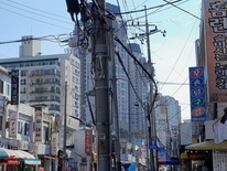  (기획) 거미줄처럼 엉킨 전선 머리위 ‘시한폭탄’  