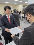 오석진 전 대전교육청 교육국장, 대전교육감 선거 첫 번째 예비후보 등록... “사람으로 살아가는 힘을 길러주는 것이 교육 본질” 총괄선대위원장 등 1차 선대위 발족