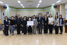 외식 할머니 김옥연 어르신, 산흥초에 6년간 장학금 지원 약속