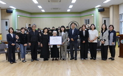 외식 할머니 김옥연 어르신, 산흥초에 6년간 장학금 지원 약속