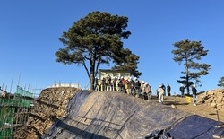 계족산성 성곽 보수공사 재개... 내년 11월 준공