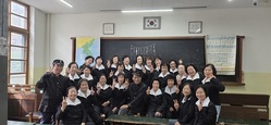 대전평생학습관, 학교종이 땡땡땡 어서 모이자... ‘추억의 옛 교실’ 체험