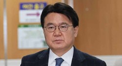 검찰, '울산시장 선거개입 의혹' 황운하 징역 5년 구형
