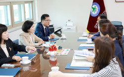조원휘 대전시의장, 학교급식 현장 목소리 청취